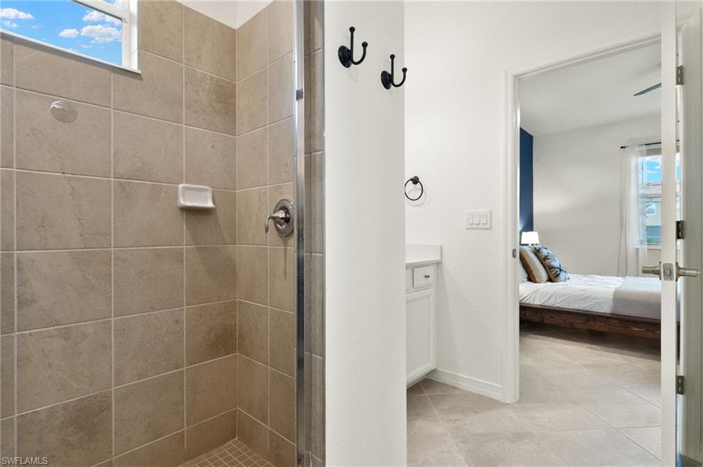 2685 Vine Ave, Naples, FL 34120-18