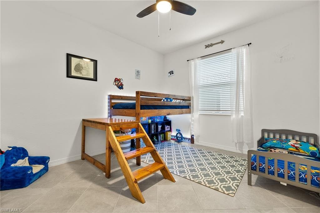 2685 Vine Ave, Naples, FL 34120-21