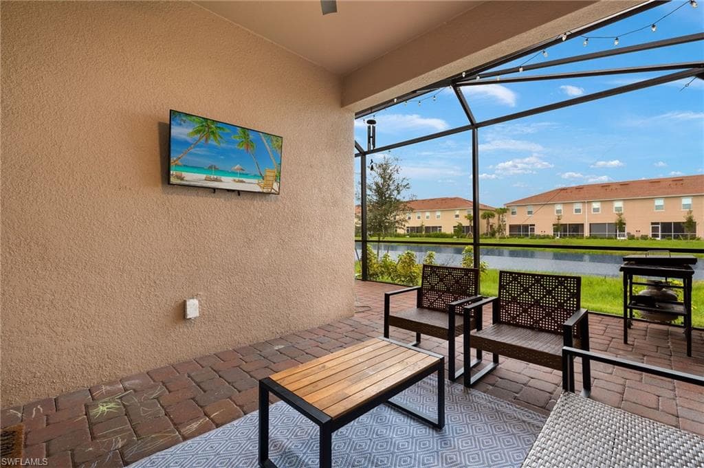 2685 Vine Ave, Naples, FL 34120-24
