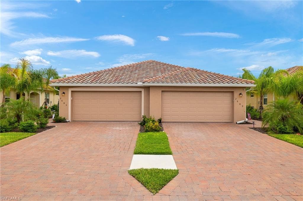 2685 Vine Ave, Naples, FL 34120-2
