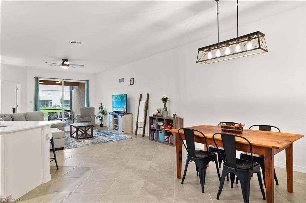 2685 Vine Ave, Naples, FL 34120-5