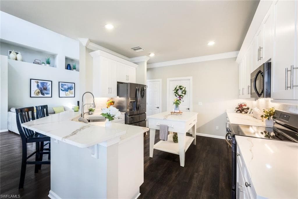 9132 Crystal Ct, Naples, FL 34120-10