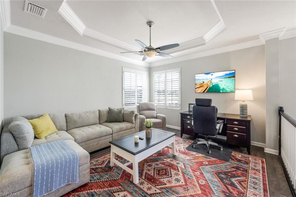 9132 Crystal Ct, Naples, FL 34120-18