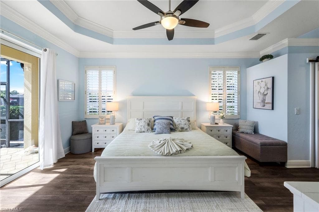 9132 Crystal Ct, Naples, FL 34120-22