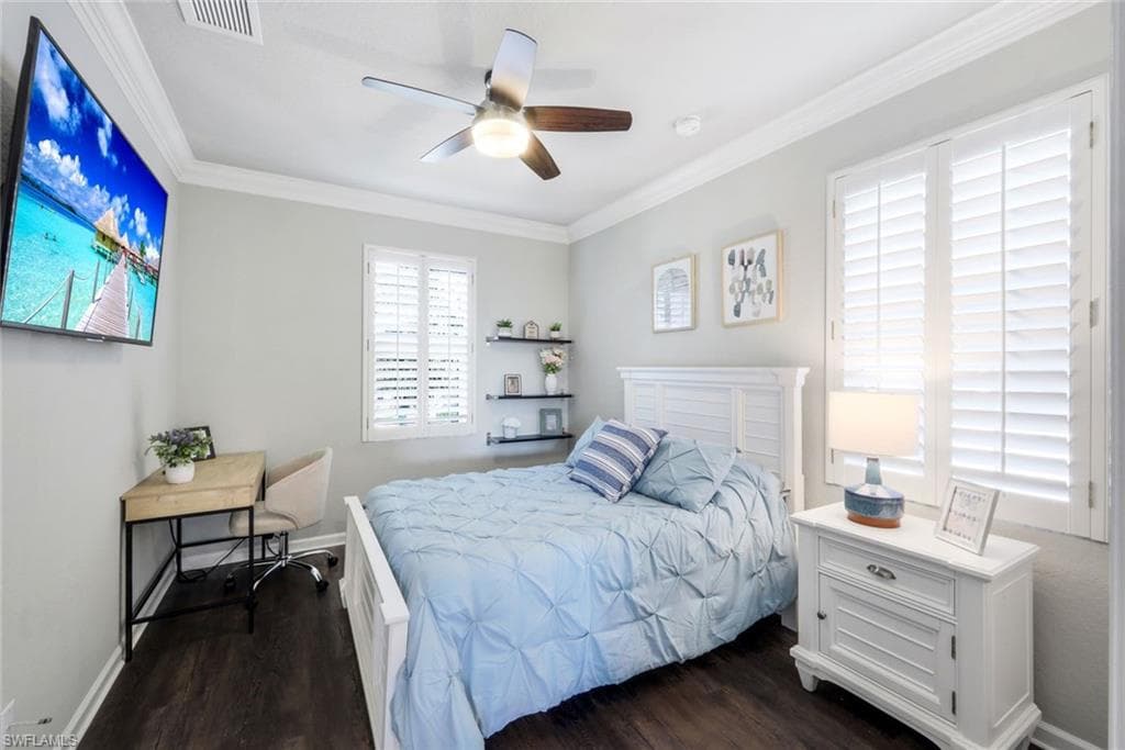 9132 Crystal Ct, Naples, FL 34120-25