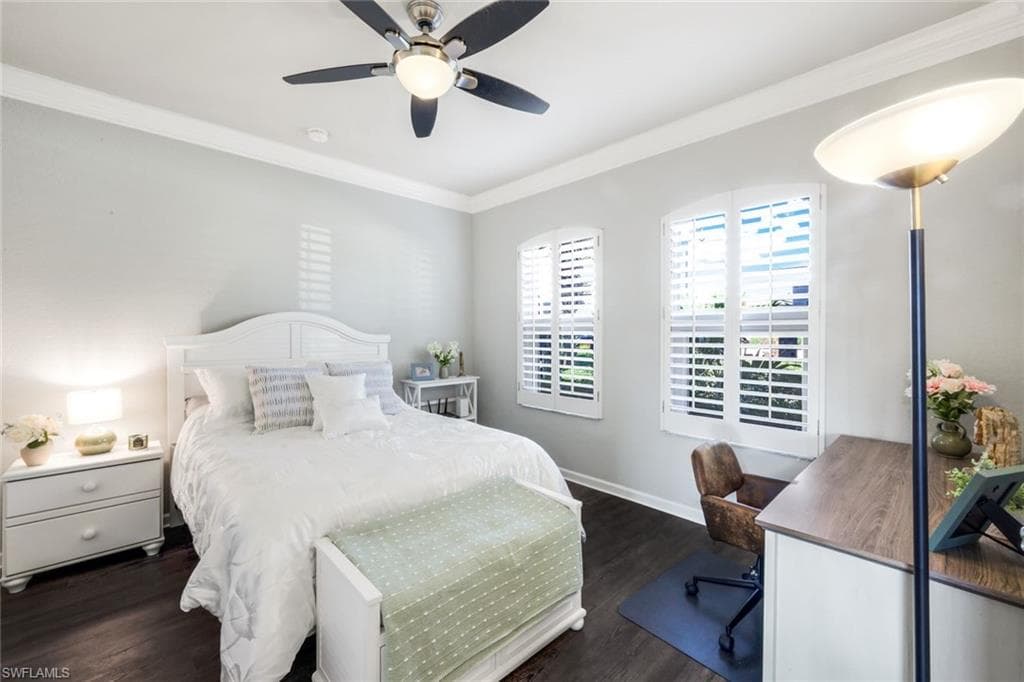 9132 Crystal Ct, Naples, FL 34120-28