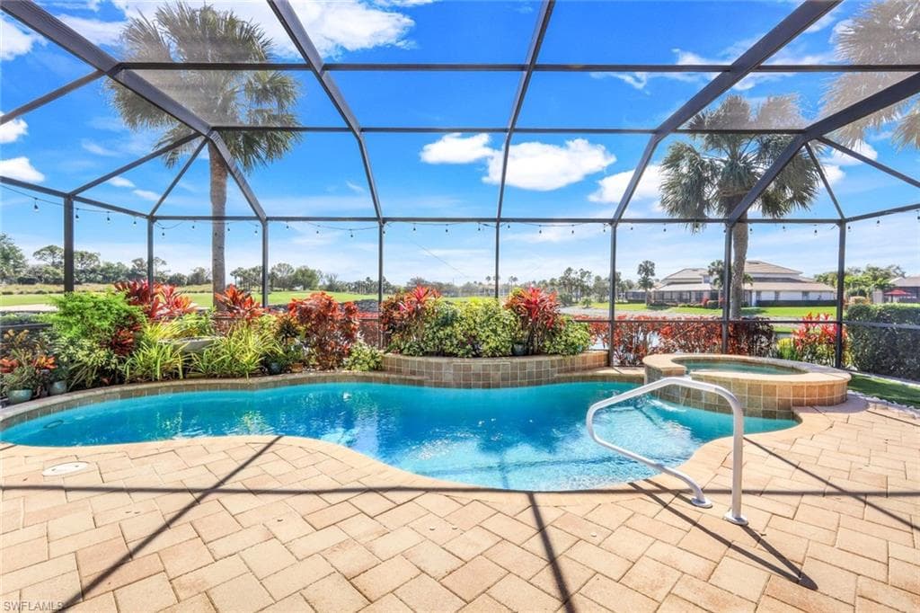 9132 Crystal Ct, Naples, FL 34120-3