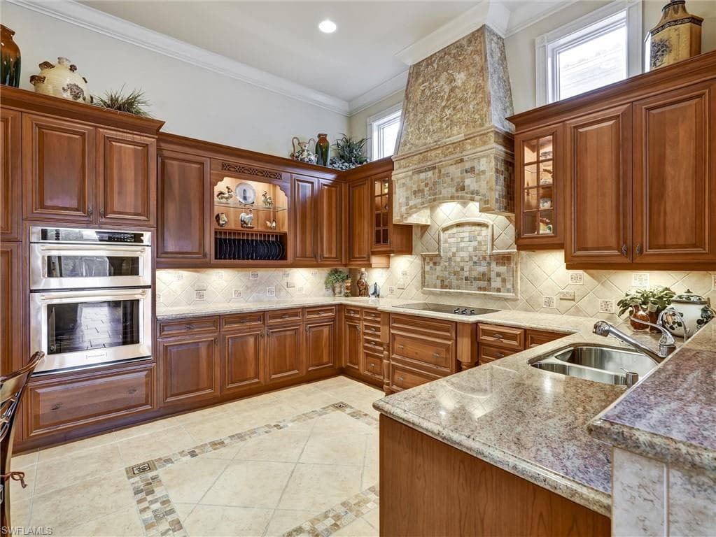 9113 Terrabella Ct, Naples, FL 34109-22