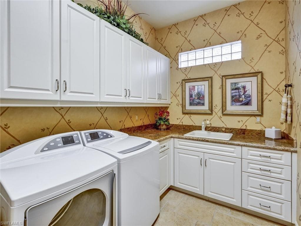 9113 Terrabella Ct, Naples, FL 34109-38