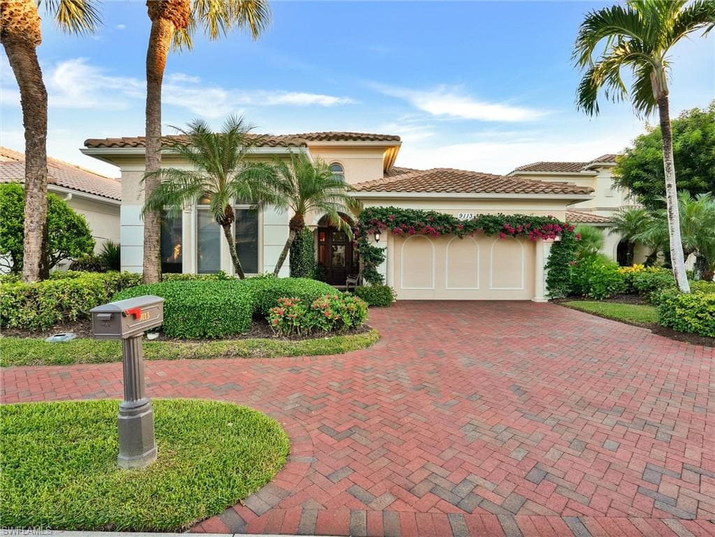9113 Terrabella Ct, Naples, FL 34109-5