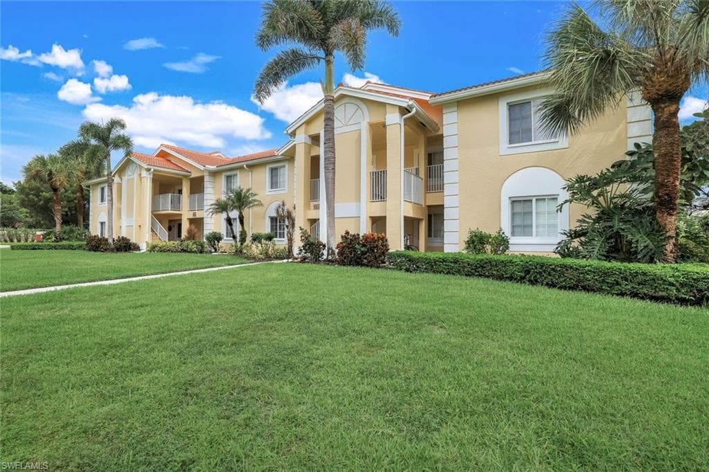 7774 Jewel Ln 103, Naples, FL 34109-2