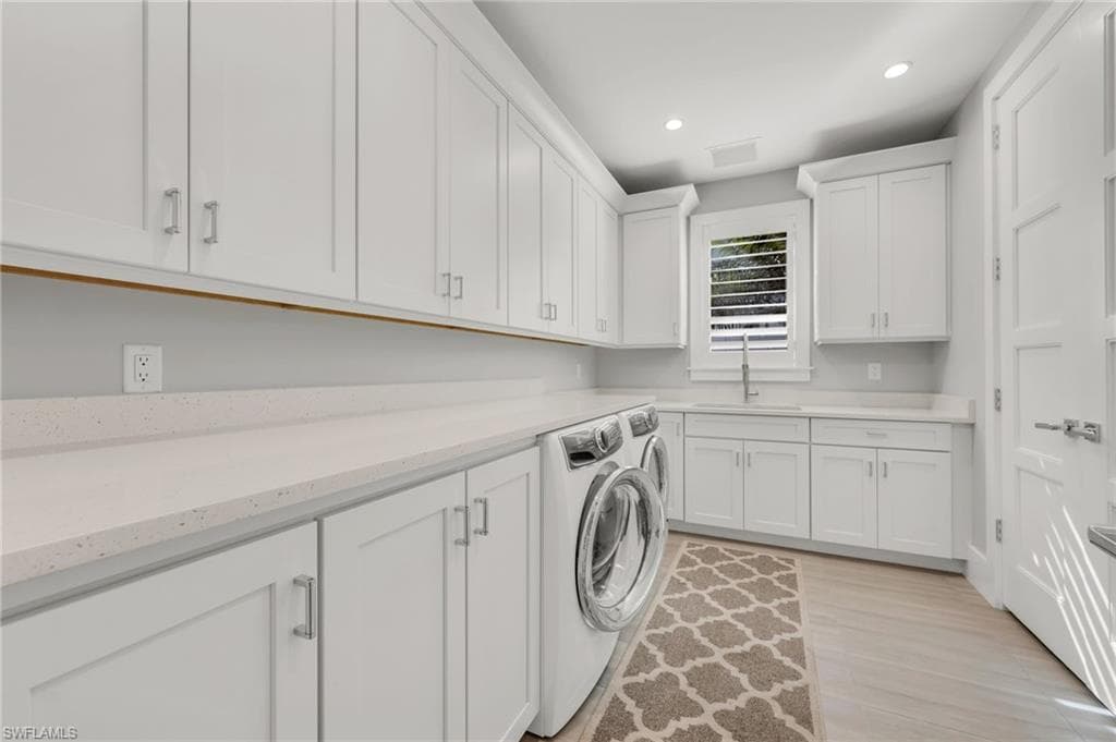 1667 Vinland Way, Naples, FL 34105-14