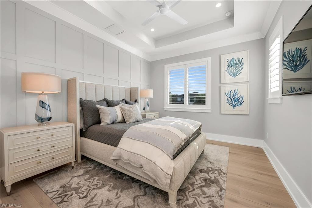 1667 Vinland Way, Naples, FL 34105-21