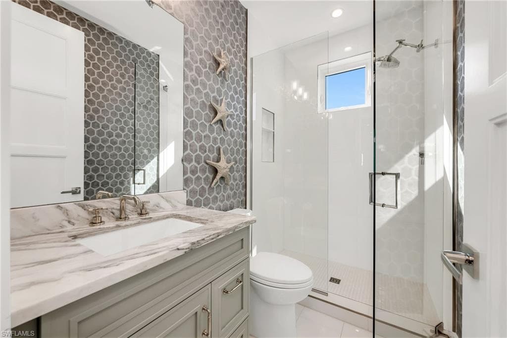 1667 Vinland Way, Naples, FL 34105-24