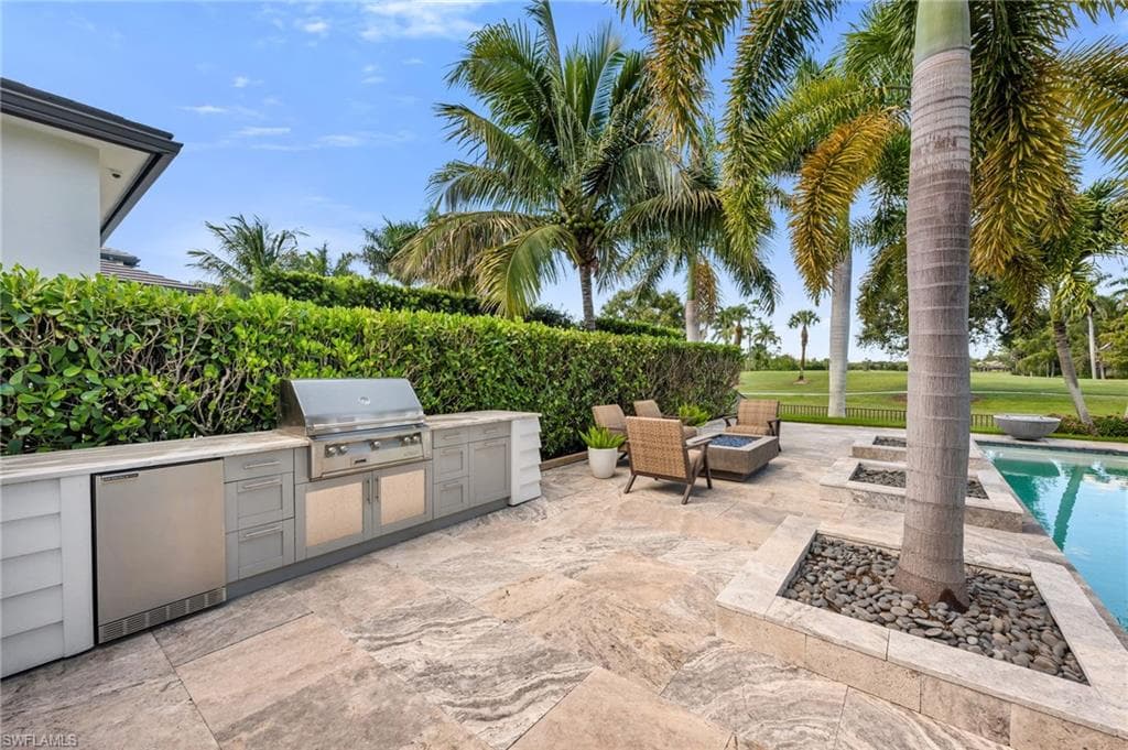 1667 Vinland Way, Naples, FL 34105-29