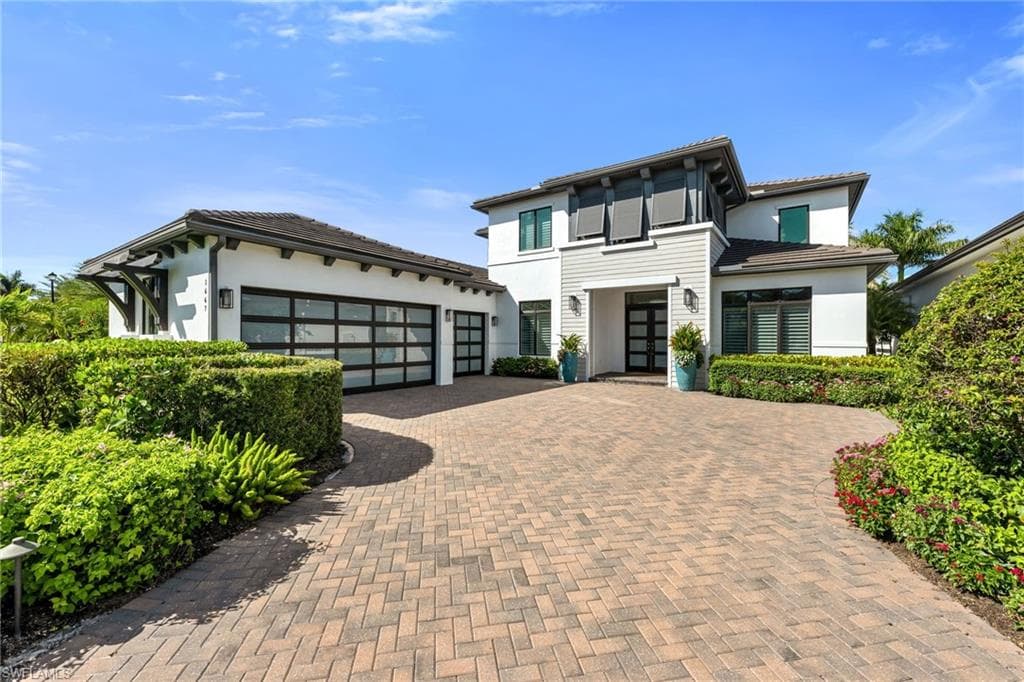 1667 Vinland Way, Naples, FL 34105-2
