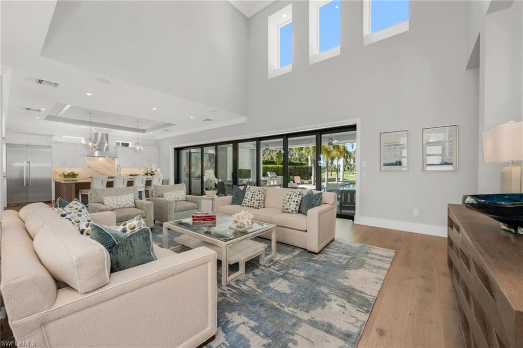1667 Vinland Way, Naples, FL 34105-6