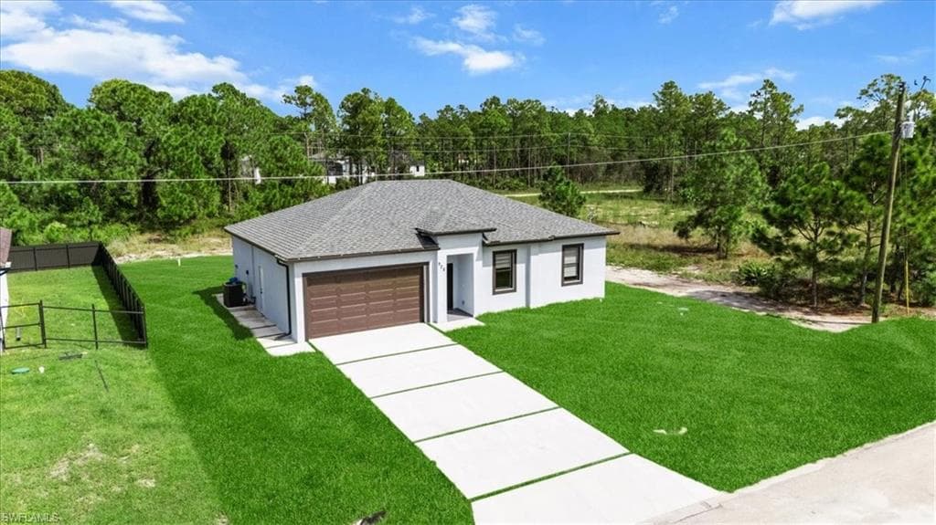 925 Winters St E, Lehigh Acres, FL 33974-1