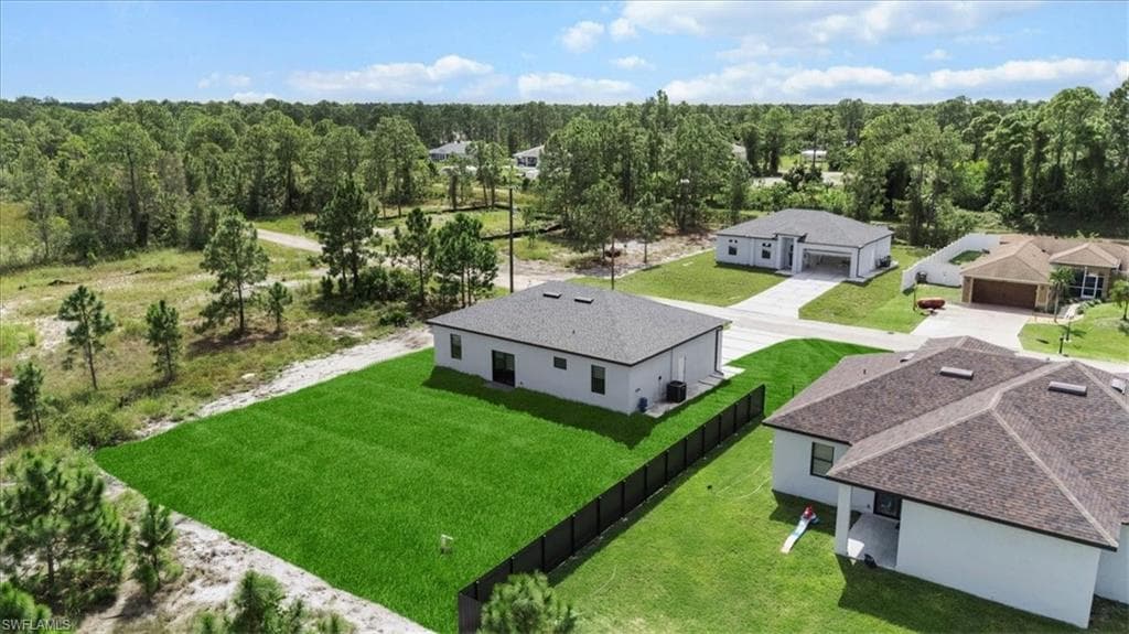 925 Winters St E, Lehigh Acres, FL 33974-32