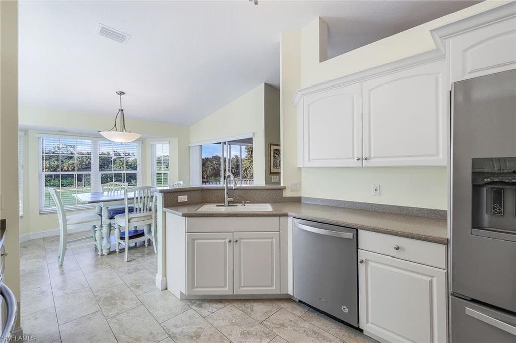 6085 Pinnacle Ln 1203, Naples, FL 34110-8