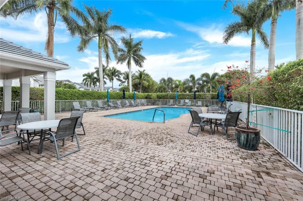 6085 Pinnacle Ln 1203, Naples, FL 34110-39