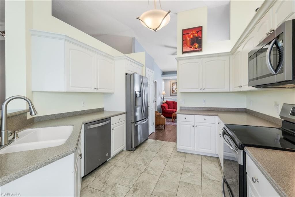 6085 Pinnacle Ln 1203, Naples, FL 34110-6