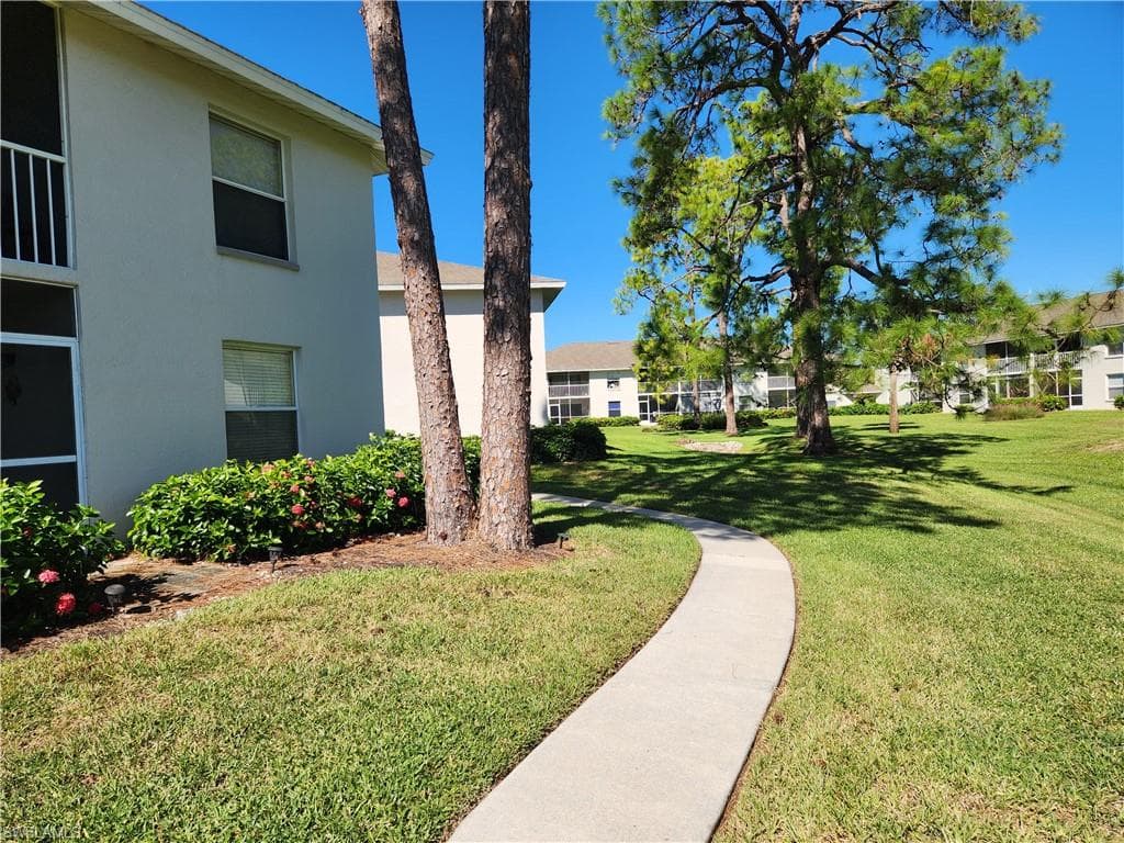 1462 Churchill Cir T204, Naples, FL 34116-8