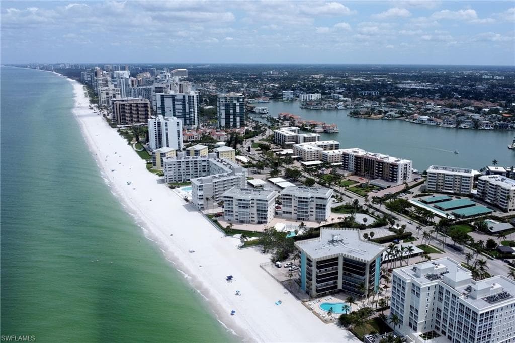 3399 Gulf Shore Blvd N 303, Naples, FL 34103-31