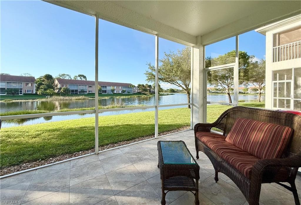 6817 Sterling Greens Dr 8, Naples, FL 34104-26