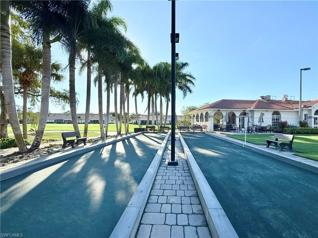 6817 Sterling Greens Dr 8, Naples, FL 34104-35