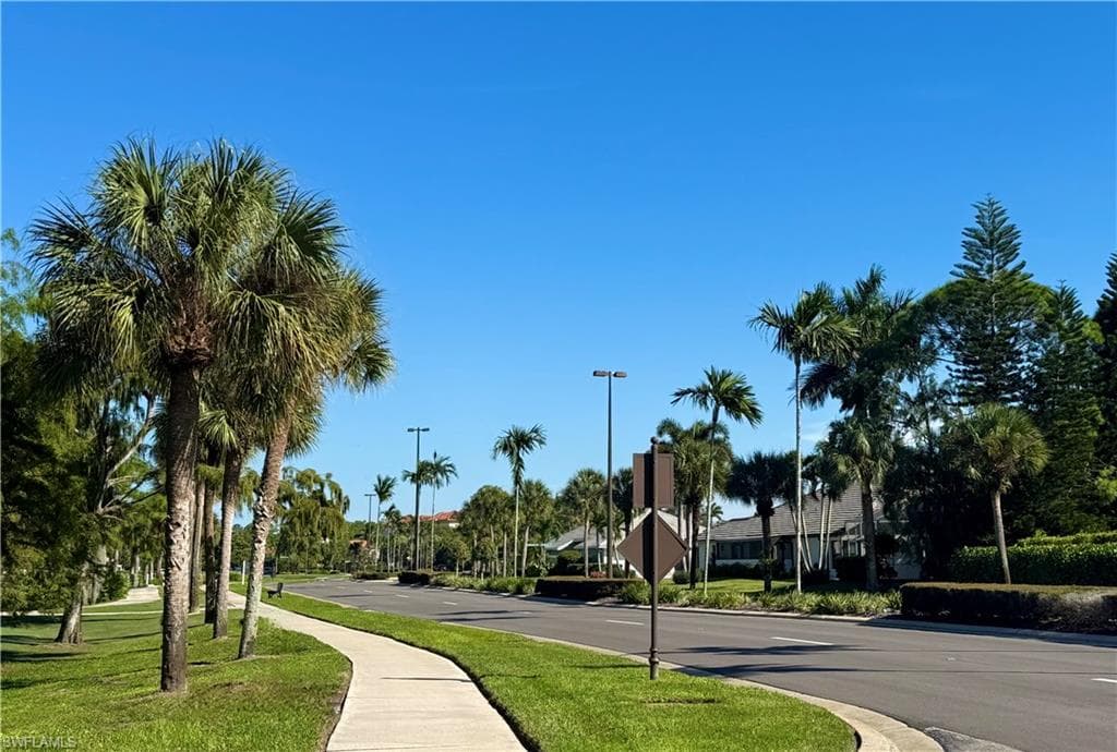 6817 Sterling Greens Dr 8, Naples, FL 34104-37