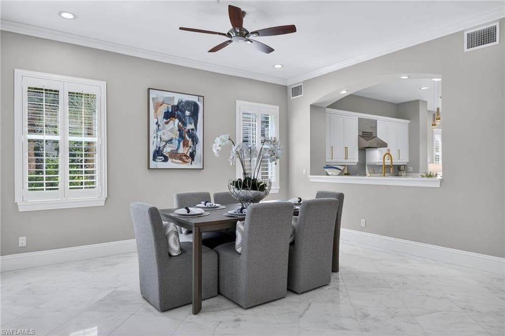 2830 Tiburon Blvd E 102, Naples, FL 34109-8