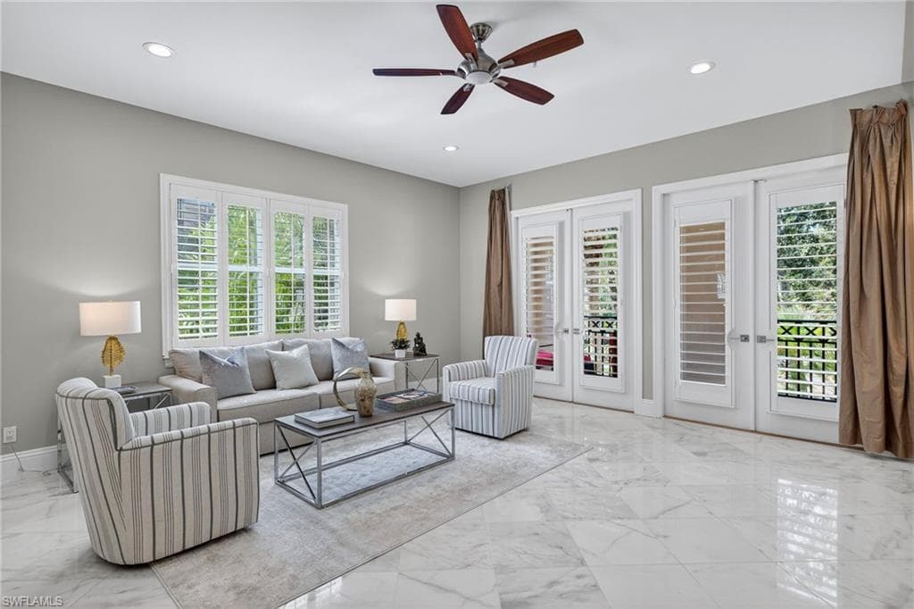 2830 Tiburon Blvd E 102, Naples, FL 34109-14