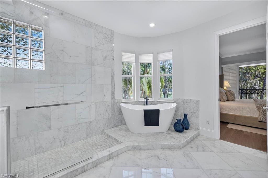 2830 Tiburon Blvd E 102, Naples, FL 34109-20