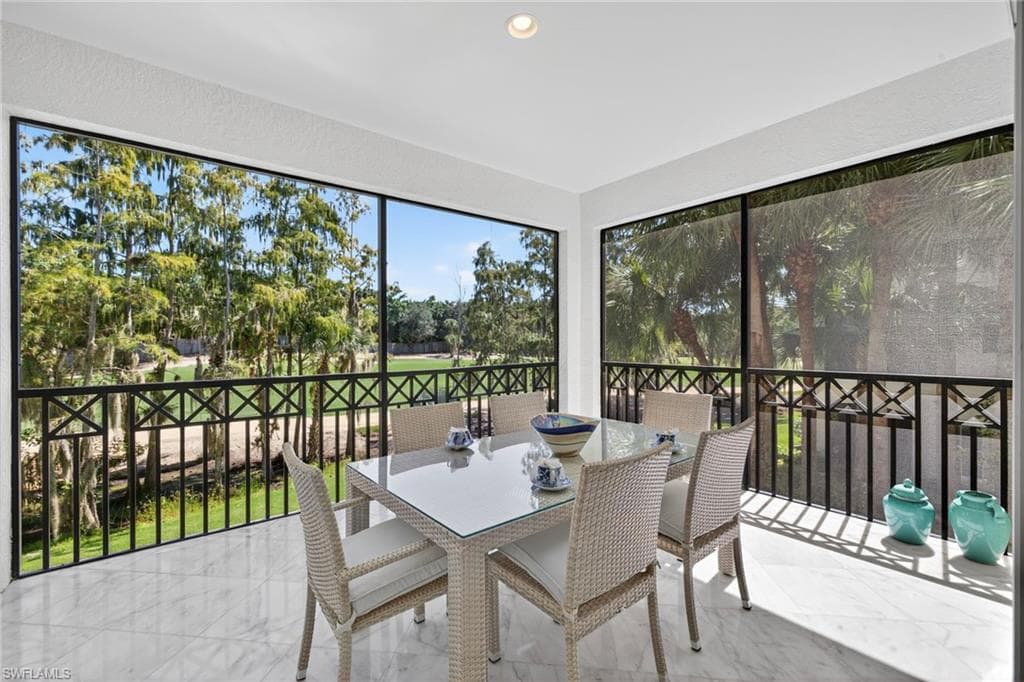 2830 Tiburon Blvd E 102, Naples, FL 34109-25