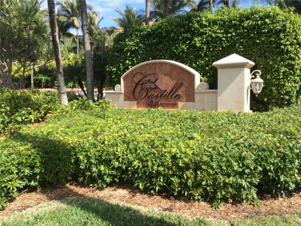 2830 Tiburon Blvd E 102, Naples, FL 34109-36