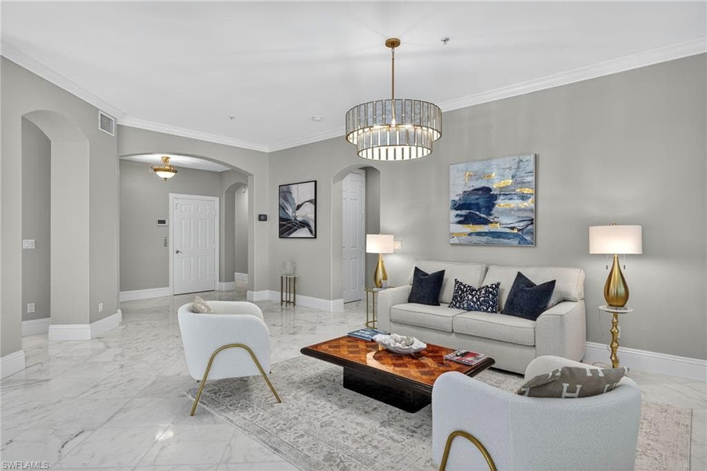 2830 Tiburon Blvd E 102, Naples, FL 34109-3