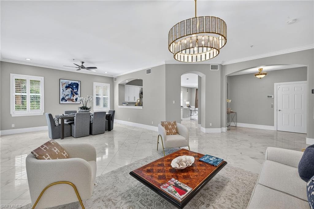 2830 Tiburon Blvd E 102, Naples, FL 34109-5