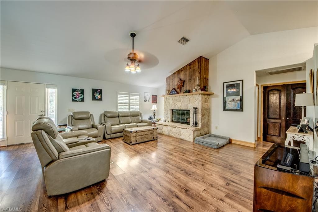 9081 Alena Ct, North Fort Myers, FL 33903-15