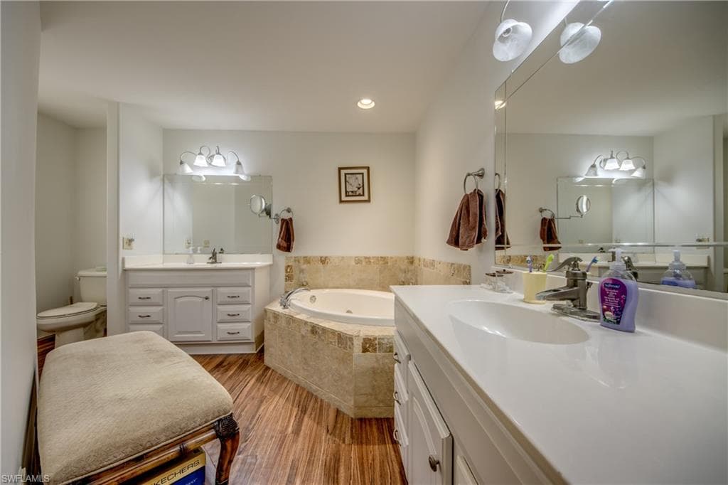9081 Alena Ct, North Fort Myers, FL 33903-25