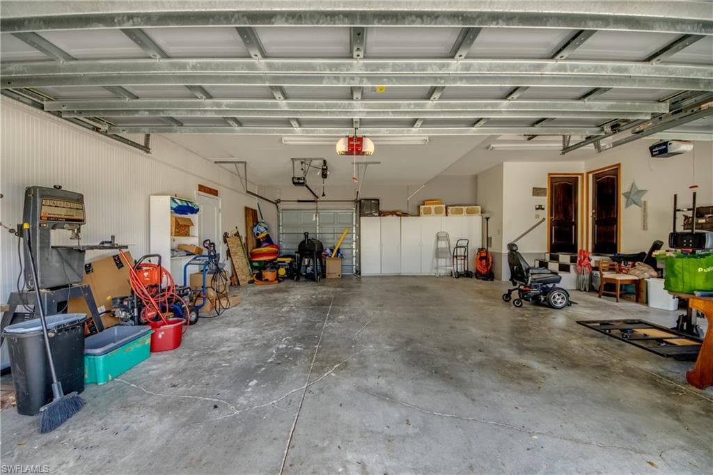 9081 Alena Ct, North Fort Myers, FL 33903-34