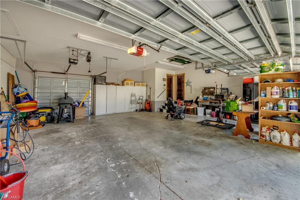 9081 Alena Ct, North Fort Myers, FL 33903-35