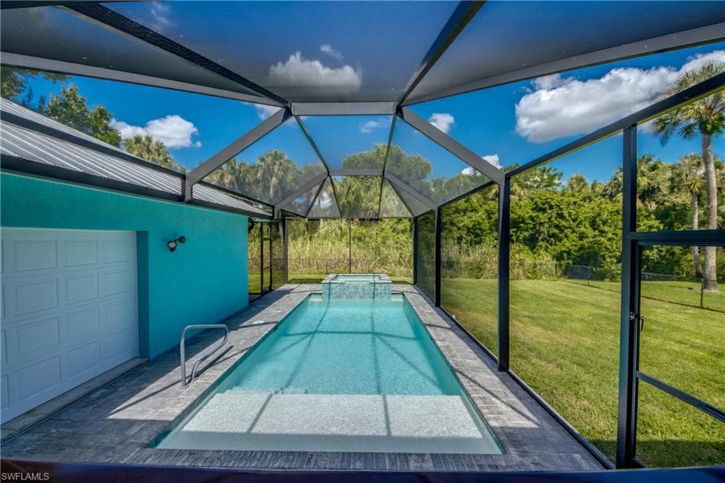 9081 Alena Ct, North Fort Myers, FL 33903-36