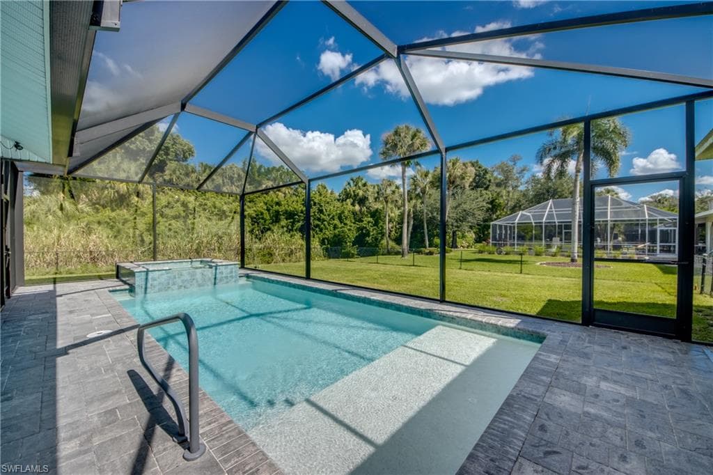 9081 Alena Ct, North Fort Myers, FL 33903-38