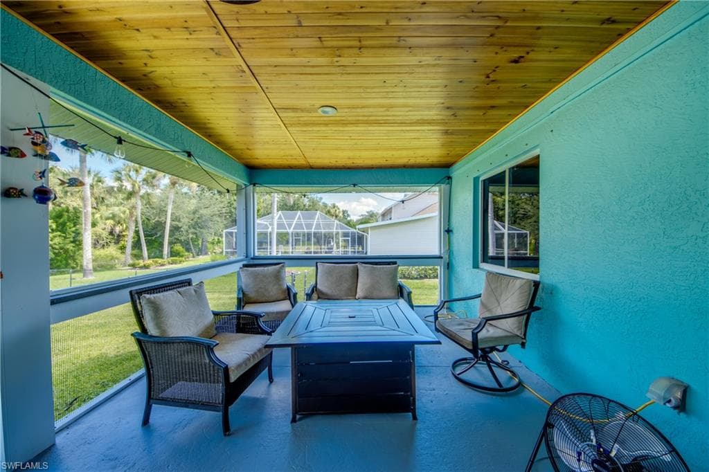 9081 Alena Ct, North Fort Myers, FL 33903-45