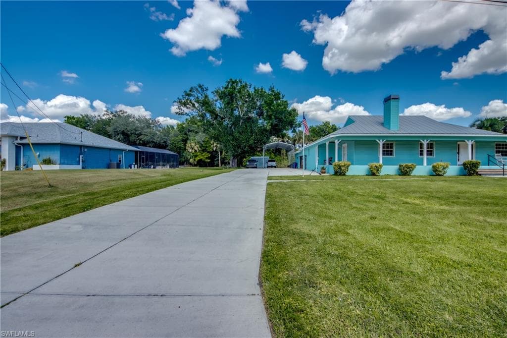 9081 Alena Ct, North Fort Myers, FL 33903-4