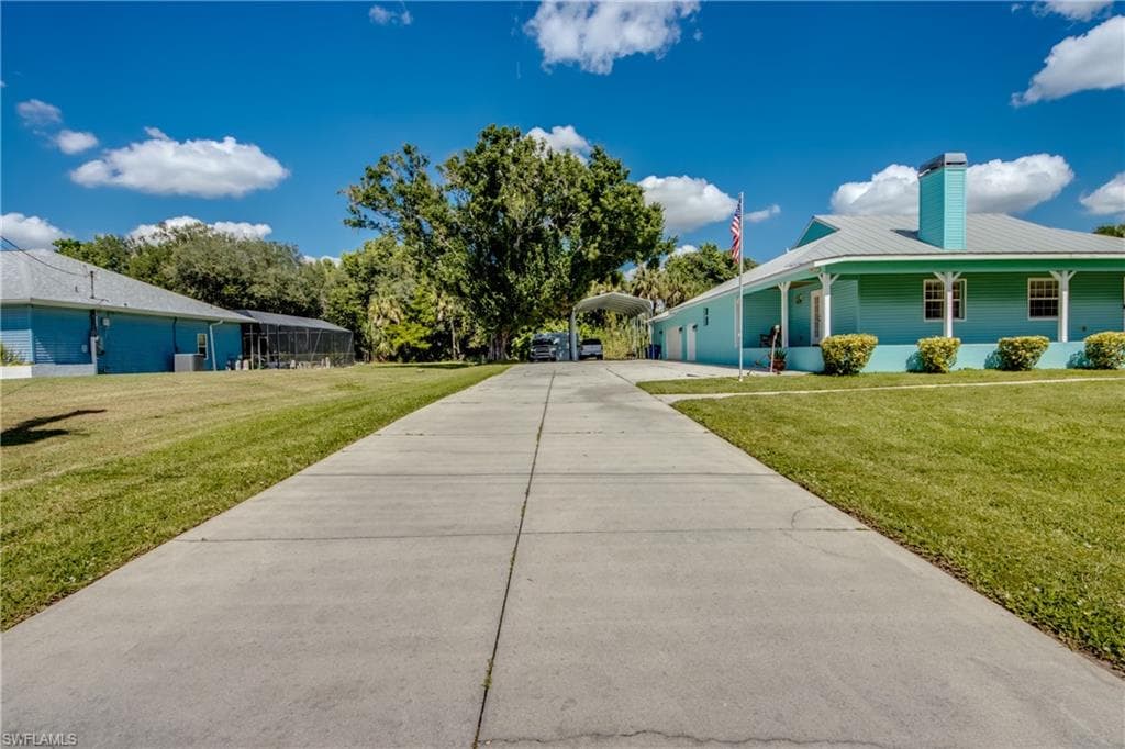 9081 Alena Ct, North Fort Myers, FL 33903-5