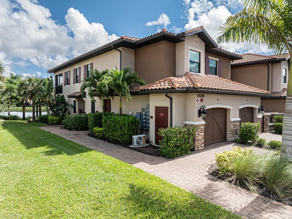 15248 Zeno Way 201, Naples, FL 34114-3