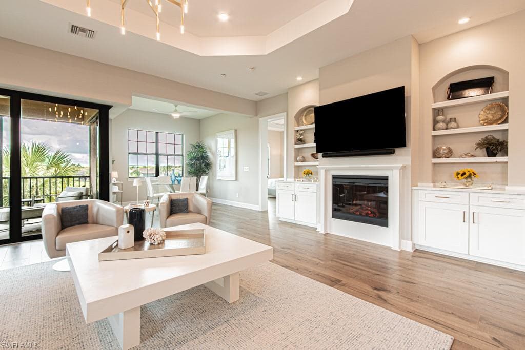 15248 Zeno Way 201, Naples, FL 34114-5
