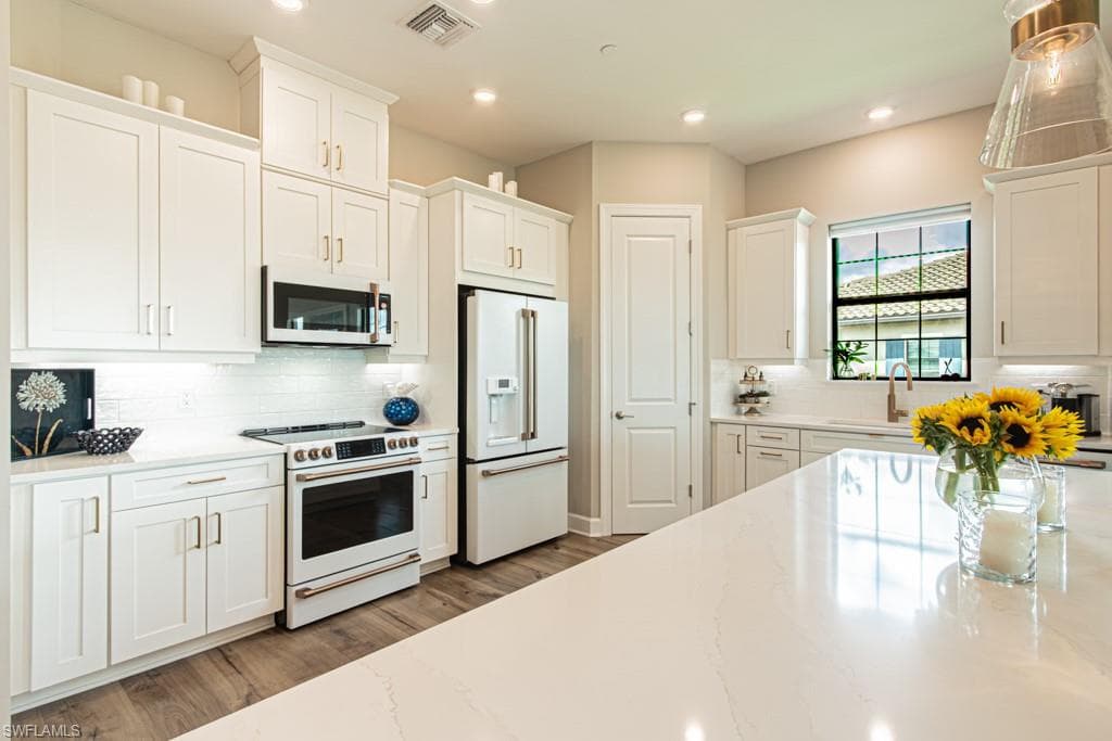 15248 Zeno Way 201, Naples, FL 34114-7
